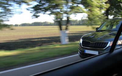 Czym różnią się wyprzedzanie, wymijanie i omijanie?